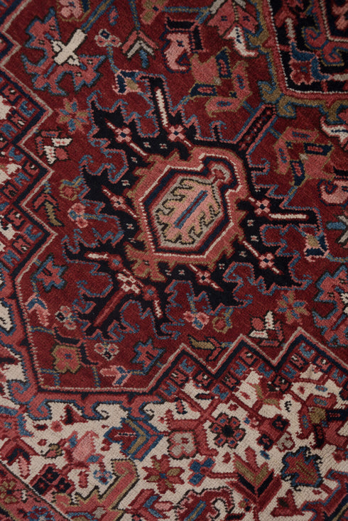 Vintage Heriz Area Rug (8' x 10')
